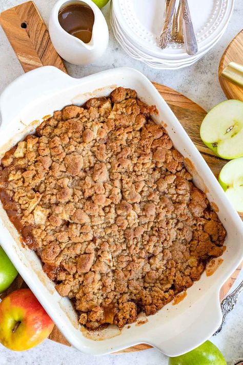 Apple Crumble Topping, Easy Apple Crumble, Best Apple Crisp Recipe, Easy Apple Crisp Recipe, Apple Crumble Recipe, Mom On Timeout, Apple Recipes Easy, Comfort Desserts, I Heart Naptime