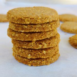 Low Calorie Oatmeal, Oatmeal Biscuits, Whole Wheat Biscuits, Digestive Cookies, Wheat Biscuits, Biscuits Diététiques, Eggless Recipes, Biscuit Recipes, Scottish Recipes