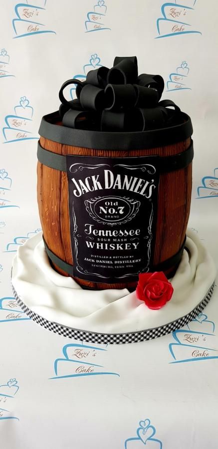 Bolo Jack Daniels, Festa Jack Daniels, Festa Rock Roll, Jack Daniels Birthday, Jack Daniels Cake, Barrel Cake, Whiskey Cake, Birthday Cake For Him, Beer Cake