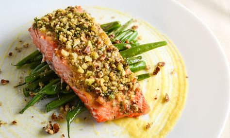 Honey & Dijon Baked Salmon Salmon Recipes Mustard, Honey Recipes Healthy, Salmon With Honey, Crusted Salmon Recipes, Salmon Recipes Baked Healthy, Quick Salmon, Baked Salmon Recipe, Honey Salmon, Mustard Recipe