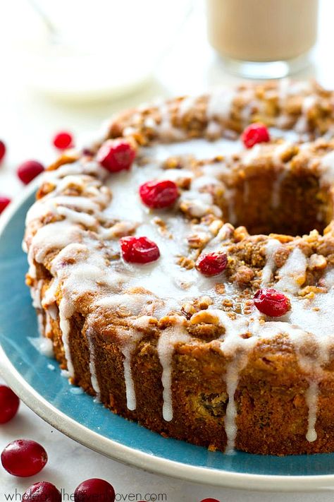 Swirled with a luscious cheesecake filling and topped with streusel and lots of glaze, this cranberry cheesecake swirl coffee cake is the ultimately impressive holiday breakfast! @WholeHeavenly Cheesecake Coffee Cake, Breakfast Desserts, Christmas Brunch Recipes, Cranberry Cheesecake, Cranberry Bread, Cheesecake Filling, Holiday Breakfast, Cranberry Recipes, Cinnamon Buns