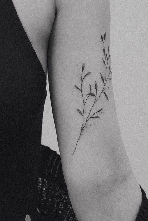 Flower tattoo #sunflowertattoos #tattooforwomen Back Or Arm Tattoo Women, Delicate Flower Vine Tattoo, Simple Floral Tattoos For Women, Back Of Arm Tattoos For Women Upper, Delicate Upper Arm Tattoos For Women, Floral Simple Tattoo, Back Upper Arm Tattoos For Women, Upper Arm Small Tattoo, Upper Back Arm Tattoo