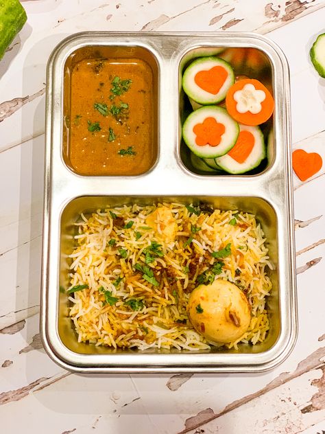 Indian Bento Lunch, Mirchi Ka Salan, Indian Lunch Box, Korean Food Side Dishes, Egg Biryani, Khana Khazana, Lunch Recipes Indian, Indian Lunch, Lunchbox Recipes