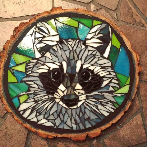 Artsy Tattoos, Mosaic Animals, Mosaic Garden Art, Mosaic Art Projects, Mosaic Tile Art, Mosaic Murals, Glass Mosaic Art, Pebble Mosaic, Mosaic Pictures