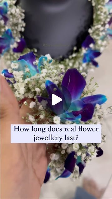 Florenzaa Design & Styling on Instagram: "How long does real flower jewellery last?  Despite the contrary belief, floral jewellery can stay fresh and fragrant for the entire occasion. If refrigerated, some flowers can even sustain for 2-3 days. However, make sure that the flowers picked for the jewellery aren’t stale as the shelf-life of such flowers is already way past their expiry date. ✨🫶🏼  Booking has already started, hurry up ❤️  Call us at +91-9818379627, +91-7428572772/73  #wedding #weddingphotography #weddingdress #weddinginspiration #weddingjewellery #haldijewellery #mendhijewellery #shaadi #shaadisaga #shaadiwish #shaadiseason #floralartbysrishti #freshflowers #freshflowerjewellery #florenzaaflowers" Real Floral Jewellery, Real Flower Jewellery, Fresh Flower Jewelry, Flower Jewelry Designs, Simple Lehenga, Flower Picks, Real Flower Jewelry, Stay Fresh, Floral Display