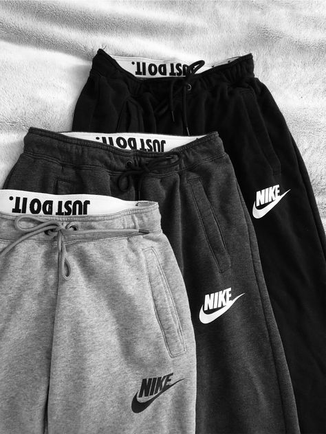 gracemoren | VSCO Cute Nike Outfits, Cute Lazy Outfits, Nike Sweatpants, Lazy Outfits, Eyes Model, Cute Comfy Outfits, Teenager Outfits, Sporty Outfits, Makeup Skincare