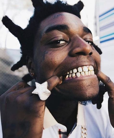 Kodak Black Poster, Kodak Black Wallpaper, Pfp Instagram Funny, Lil Kodak, Young Thug Album, Lens Flare Photoshop, Gangsta Rapper, Funny Face Photo, Create Music