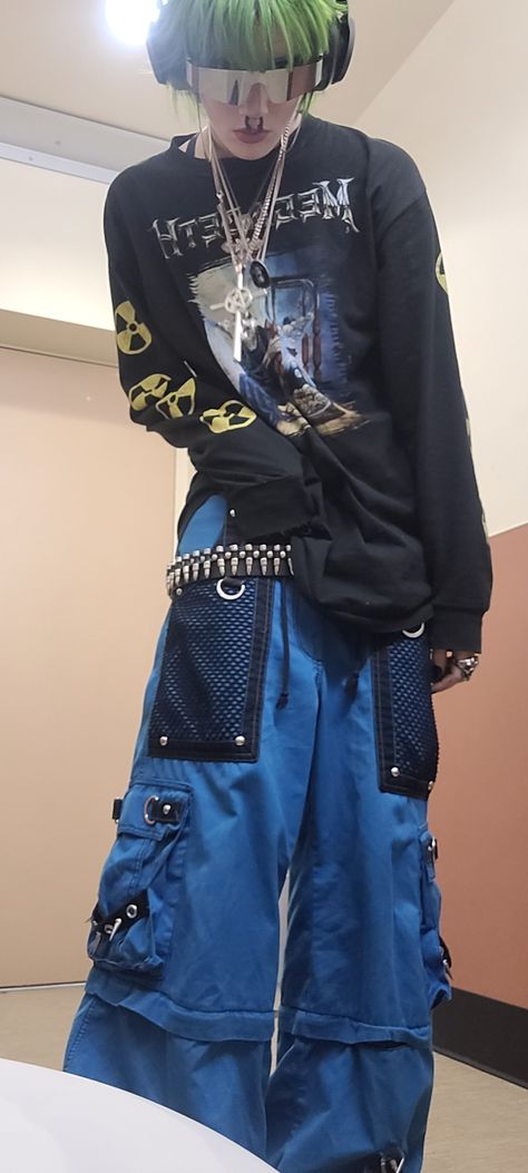 Harajuku Outfits Men, Keeho Fashion, Harajuku Mens Fashion, Wierd Outfits, Harajuku Fashion Men, Edgy Fits, 2000s Japanese Fashion, Estilo Harajuku, Harajuku Men