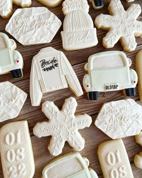 Wedding Shower Winter Theme, Bachelorette Winter Themes, Cozy Winter Bridal Shower Ideas, Snow In Love Bridal Shower Cookies, Snow In Love Cookies, Apres Ski Engagement Party, Bridal Shower Ideas Themed Winter, Winter Bachelorette Party Decorations, Winter Bridal Shower Cookies