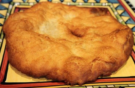 For Native American, fry bread is a taste of history | Food and cooking | stltoday.com Indian Fried Bread Recipe, Indian Fry Bread, Indian Tacos, Fried Bread Recipe, Pizza Fritta, Native American Food, Indian Bread, Fry Bread, Amazing Recipes