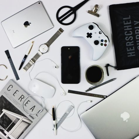 Sunday at home #flatlay #technology #apple #cerealmag #xbox #Heisenberge Gaming Flatlay, Phone Flatlay, Tech Flatlay, Keyboard Product Photography, Desk Flatlay Minimal, Hero Banner, Electronic Appliances, New Laptops, Old Camera