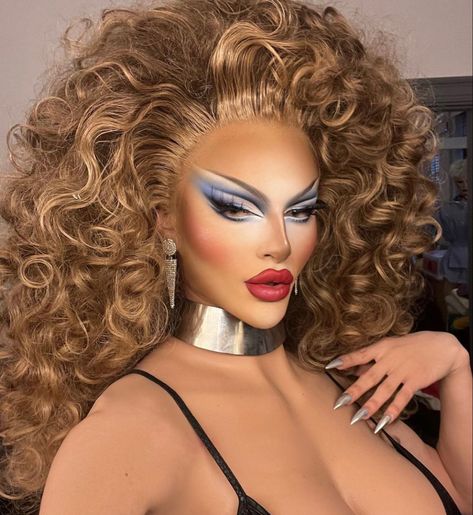 Best Haircuts For Women, Drag Wigs, Drag Make-up, Drag Queen Makeup, Bold Makeup Looks, Teased Hair, Best Haircuts, Drag Makeup, Halloween Makeup Inspiration