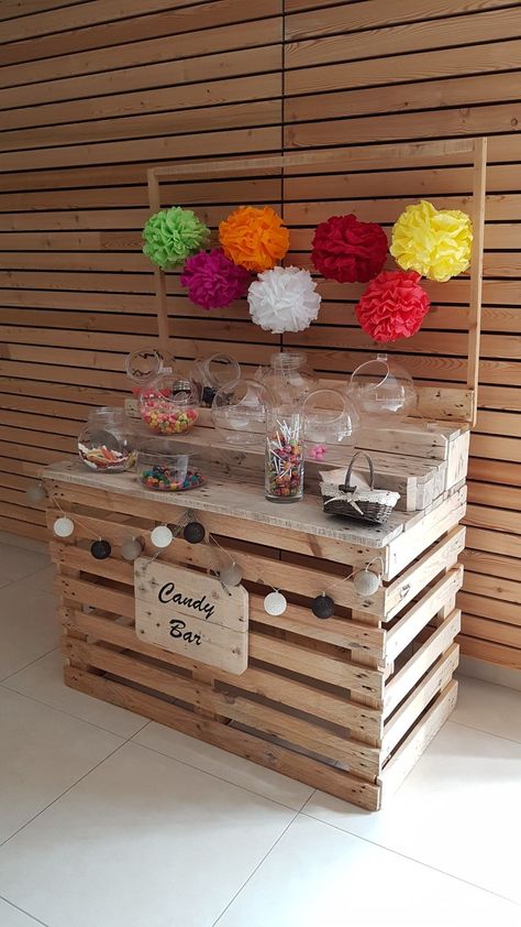 Candy Bar Diy Ideas, Candy Bar Palette, Diy Bar For Wedding, Candy Bar Ideas Sencillas, Candybar Diy, Palet Bar, Palette Bar, Diy Wedding Bar, Diy Candy Bar