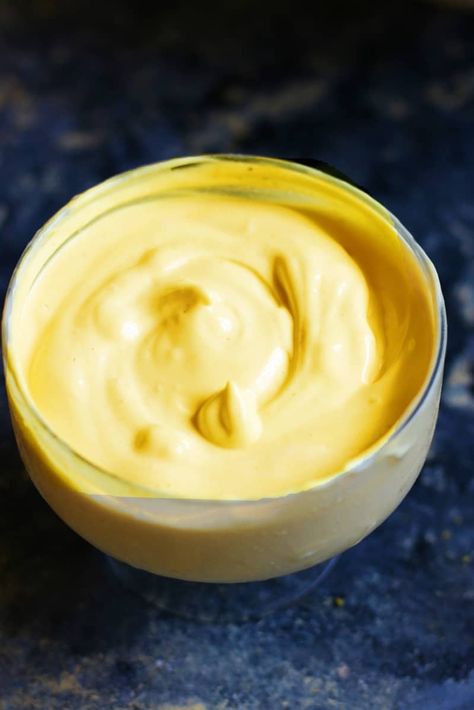 Mango whipped cream reipe with low fat cream Mango Frosting Recipe, Mango Whipped Cream, Whipped Cream Frosting Recipe, Cream Filling Recipe, Ganache Icing, Whipped Cream Recipe, Mango Cream, Whipped Frosting, Mango Cake