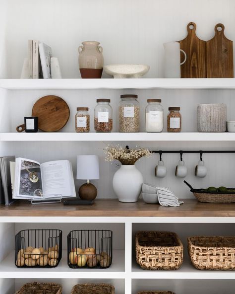 Christina Aldana (@ellisandhale) • Instagram photos and videos Kitchen Open Shelving Pantry, Open Pantry Styling, Pantry Styling Open Shelves, Kitchen Cabinet Cup Organization, Kitchen Organization Shelves, Modern Pantry Organization, Pantry With Countertop, Open Shelf Pantry, Minimalist Pantry