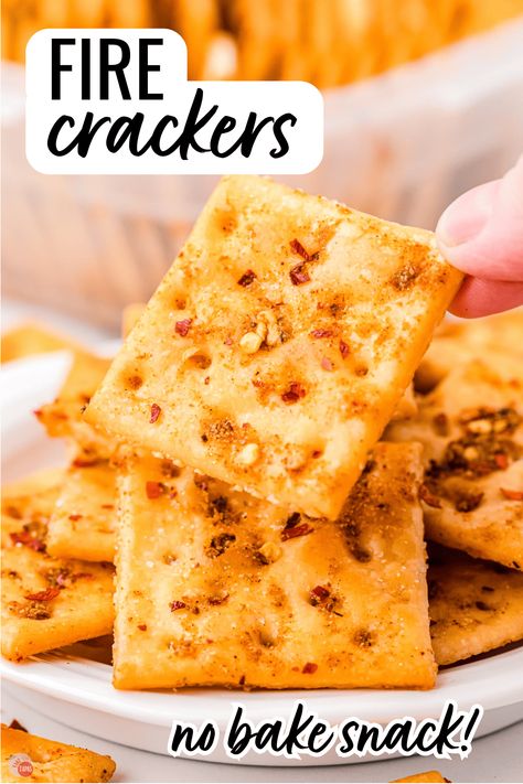 Fire Crackers are seasoned saltine crackers that are an easy no bake snack to make for the kids after school! Also great for a party!! #seasonedsaltines #seasonedcrackers #firecrackers Spicy Saltine Crackers, Spicy Ranch Crackers Recipe, Ranch Crackers Recipe, Crackers Seasoned, Fire Crackers Recipe, Spicy Crackers Recipe, Seasoned Saltine Crackers, Firecracker Crackers, Saltine Cracker Recipes