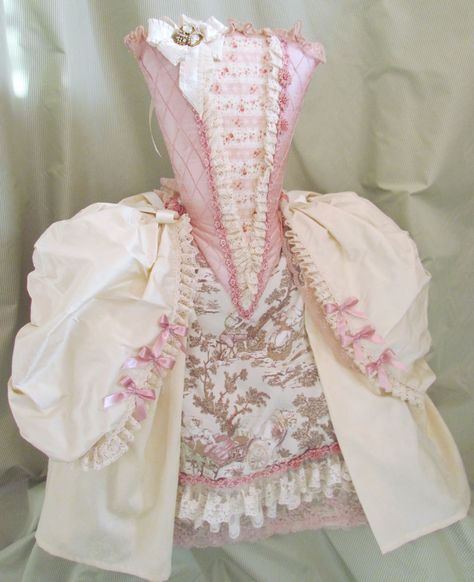 Marie Antoinette Dress, Marie Antoinette Costume, Marie Antoinette Dresses, Rococo Dress, Antoinette Dress, Rococo Fashion, Look Rose, Rock Punk, Moda Vintage