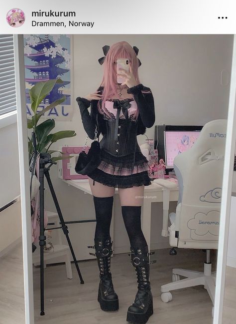 Kuromi Outfit, Pastel Goth Outfits, Alt Grunge, Pastel Goth Fashion, Kawaii Fashion Outfits, Till The End, Gothic Outfits, Goth Outfits, Alternative Outfits