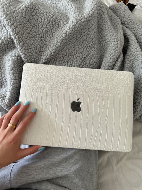 White Apple Mac Book laptop case Macbook Carrying Case, Crocodile Macbook Case, Macbook Cover Case, Mac Book Case, Mac Book Air Aesthetic, Cute Macbook Case, Mac Book Cases, Macbook Cover, Macbook Case Aesthetic