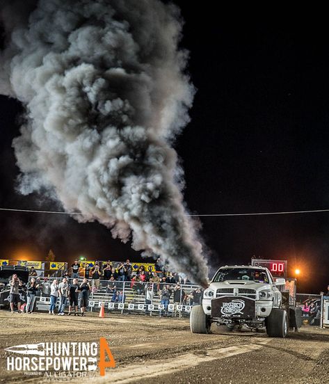 Pulling Trucks, Truck Pulling, Diesel Trucks Wallpaper, Cummins Diesel Trucks, Diesel Brothers Trucks, Truck And Tractor Pull, Truck Pulls, Powerstroke Diesel 6.0, Cab Over Semi Trucks