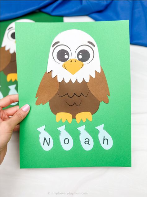 "The Fourth of July is coming up, and there’s so much fun to have! Kids love the fireworks, flags, and parades that accompany the celebrations, so why not add in a fun craft to top off the day? Our eagle name craft is perfect for your kids to get into the festive spirit! And it’s a super fun way to work on their letter recognition and fine motor skills. Not only is our name eagle great for patriotic celebrations, but it makes a good educational activity. Incorporate this craft into your to Eagle Crafts For Preschool, Infant Crafts, Eagle Craft, Yarn Crafts For Kids, Animal Lessons, Elementary School Art, Name Crafts, Eagle Art, Diy Deco