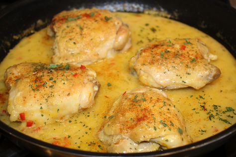 Jamaican Chicken in Coconut Milk Chicken Legs Curry Coconut Milk, Baked Chicken With Coconut Milk, Coconut Cream Chicken, Chicken In Coconut Milk, Jamaican Chicken, Coconut Milk Rice, Stove Top Chicken, Coconut Milk Chicken, Southern Chicken