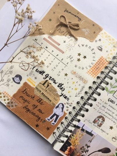 BULLET JOURNAL INSPIRATION Scrap Notebook Ideas, Journal Theme Ideas Aesthetic, Fall Notebook Ideas, Fall Journal Ideas, Aesthetic Notebook Ideas, Fall Journal, Aesthetic Notebook, Diy Journal Books, Notebook Ideas