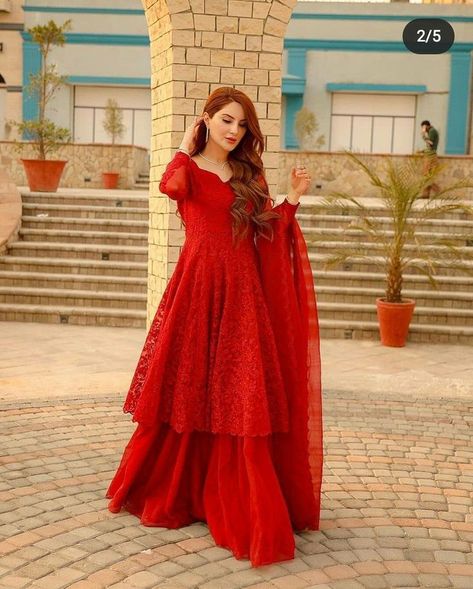 Red Colour Combination, Georgette Kurta, Red Kurta, Dress Book, Pakistani Dresses Casual, Pakistani Fashion Party Wear, Trendy Dress Outfits, Indian Gowns, Simple Pakistani Dresses