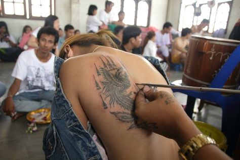 Sank Yant Tattoo, Sak Yant Tattoo Women, Sank Yant, Gubat Banwa, Magical Tattoos, Traditional Thai Tattoo, Buddhist Tattoo, Thailand Tattoo, Bamboo Tattoo