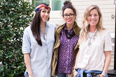 Street Style: The Coolest Everyday Outfits From The Gals of Freda Salvador Permanent Nail Polish, Mom Edit, Freda Salvador, Gucci Shirt, Lace Tee, Frayed Jeans, Destroyed Denim, San Fran, Nail Polish Designs