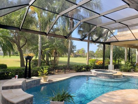 Pool Cage Landscaping Ideas, Florida Pools With Cages, Screen In Pool Ideas, Screen Pool Patio Ideas, Poolside Landscaping, Pool Fencing Landscaping, Lanai Decorating, Plants Around Pool, Lanai Ideas