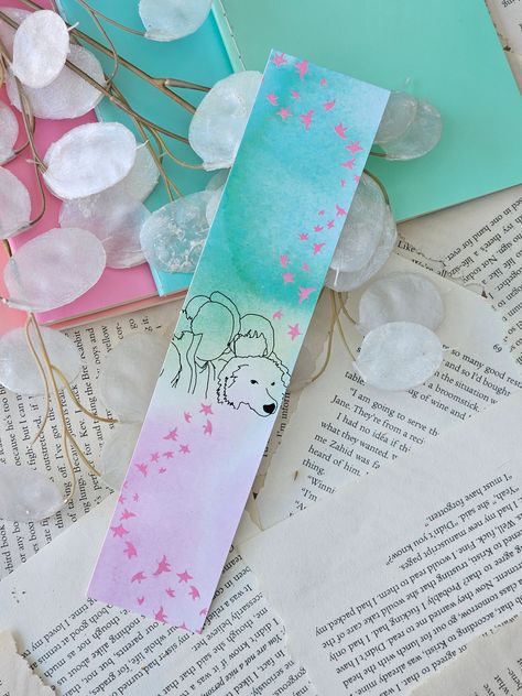 ✨NELLIE NICK & CHARLIE BOOKMARK✨ This bookmark is designed and created for all the Heartstopper addicts! We all love Nick's dog Nellie, so here she is! TASSEL: You can now choose the option to get a tassel added to your bookmark! Please inform me within the text box which tassel you want which your bookmark! Please add the corresponding number. COLORS: Every bookmark has its own watercolor background! SPECIFICATIONS: The bookmarks are printed on 350 grams inverto creato paper, making the colors Heart Stopper, Paper Making, Text Box, All Love, Book Accessories, Watercolor Background, Love Is All, Music Book, Beauty Book