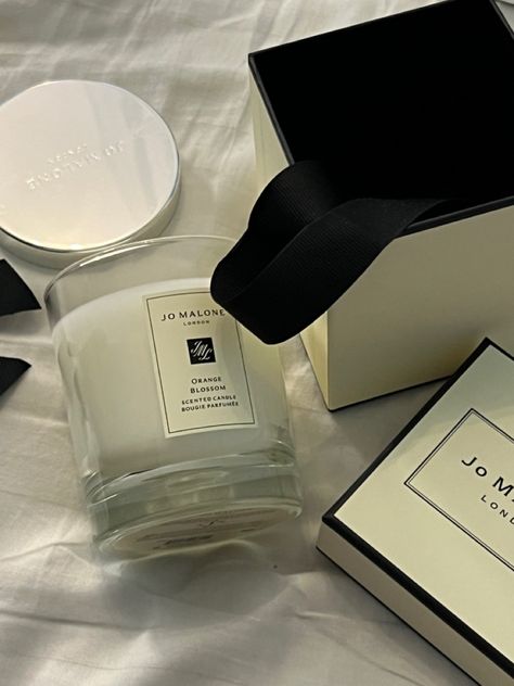 Jo Malone Candle Aesthetic, Joe Malone Candle, Jo Malone Aesthetic, Jo Malone Candle, Joe Malone, Christmas Luxury, Aesthetic Clean, Candle Aesthetic, Instagram Content