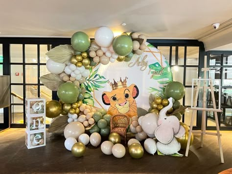 Lion King Theme Party 1st Birthdays, Simba Baby Shower Ideas, Lion King Baby Shower Cake, Lion King Baby Shower Ideas, Lion King Decorations, Lion Baby Shower Theme, Lion King Party Decorations, Simba Baby Shower, Lion King Birthday Party Ideas