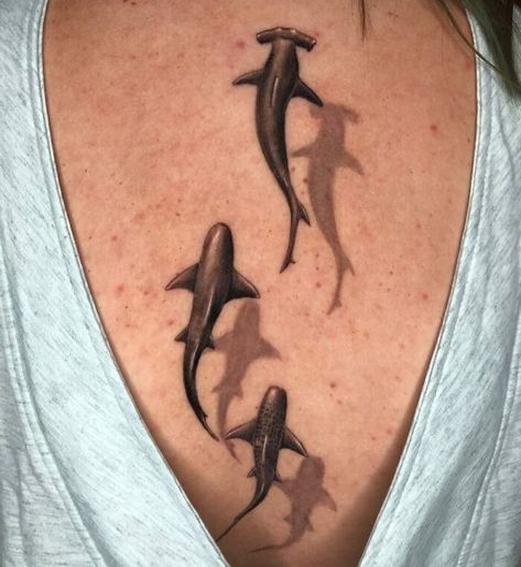 Elfish Spine Tattoo Ocean Spine Tattoo Ideas, Ocean Spine Tattoos For Women, Marine Biology Tattoo, Shark Back Tattoo, Shark Spine Tattoo, Ocean Spine Tattoo, Snake Spine Tattoo, Jing Y Jang, Spinal Tattoo