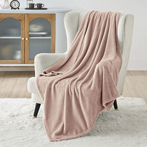 Blankets For Couch, Bright Chair, Flannel Blankets, Girls Dorm Room, Beach Bedding, Twin Blanket, Lightweight Blanket, Kids' Bed, Luxury Blanket