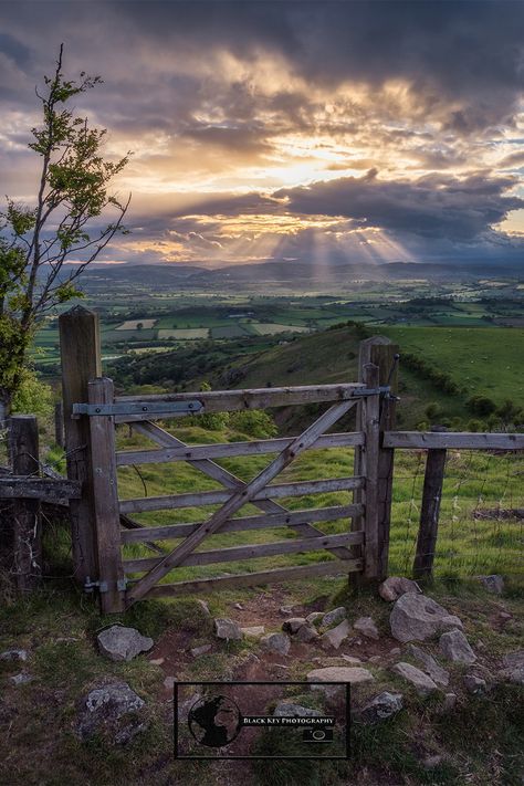 Views of the Mid Wales countryside, Powys captured by landscape photographer Chris Wain and available as a Fine Art Print from Black Key Photography #CorndonHill #Powys #Wales #Travel #Wanderlust #Bucketlist #landscapephotography #photographyprint Mid Wales, Rule Britannia, Visit Wales, Countryside Landscape, British Countryside, Cloudy Sky, Meaningful Life, Cool Landscapes, English Countryside