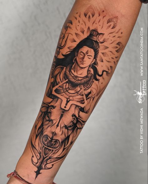 Mahadev Tattoos, Shiv Mahadev, Trishul Tattoo Designs, Hanuman Tattoo, Mahadev Tattoo, Om Tattoo Design, Taurus Tattoo, Sketch Style Tattoos, Small Girly Tattoos