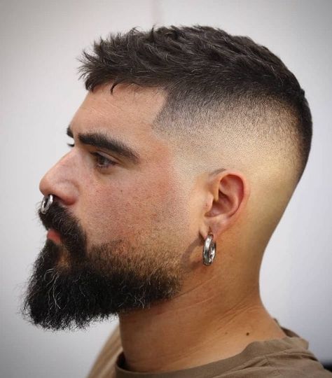 That Tough Beard with Subtle Skin Fade Hipster Hairstyles, Skin Fade, Shaved Head, Hairstyles For Men, Short Haircut, Hairstyles, For Men, Skin