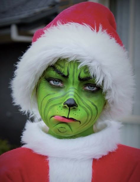 The Grinch Costume, Grinch Dress, Whoville Costumes, Cindy Lou Who Costume, Grinch Costume, Grinch Halloween, Grinch Costumes, Book Character Day, Disney Characters Costumes