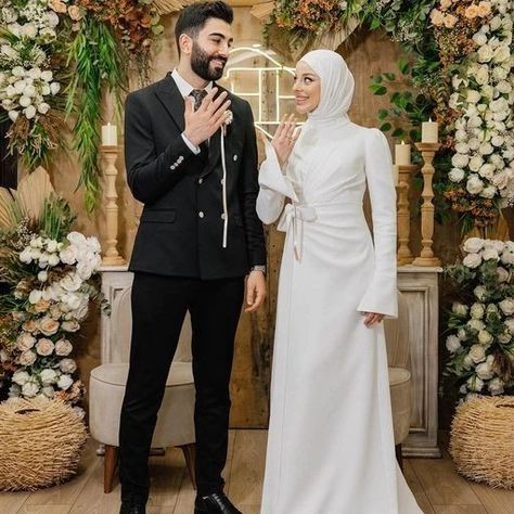 Turkish Engagement Dress, Simple Engagement Dress Hijab, Dress Engagement Hijab, Hijabi Engagement, Engagement Hijab Dress, Turkish Wedding Dress Muslim, Hijabi Engagement Dress, Engagement Dress Modest, Wedding Dress With Hijab