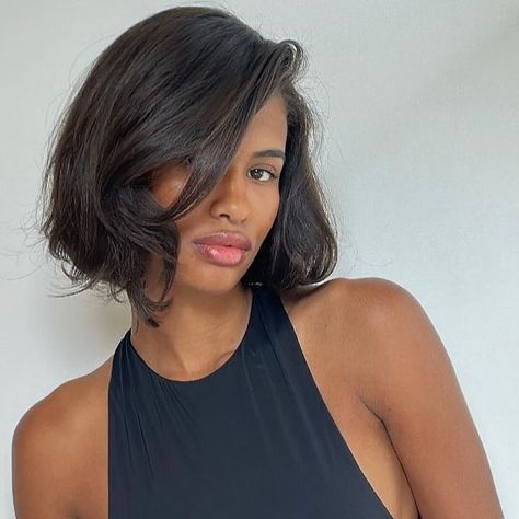 Kendra Bailey on Instagram: "♠️🍸 @myraswim" Kendra Bailey Bob, Kendra Bailey Hair, Bobs Black Women, Bob Haircut Black Women, Black Woman Bob, Short Haircuts Black Hair, Kendra Bailey, Fall Haircut, Short Relaxed Hairstyles