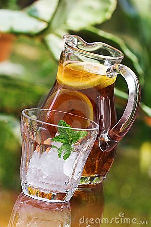 of course, (unsweet) iced tea goes in the other hand Spring Drink Recipes, Long Island Iced Tea Recipe, Iced Tea Recipe, Spring Drink, Iced Tea Lemonade, Iced Tea Pitcher, Lemonade Pitcher, Tea Pitcher, Long Island Iced Tea