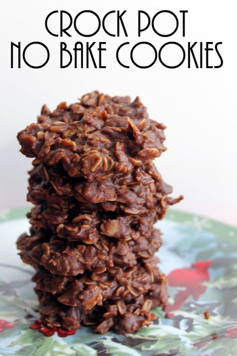 Crockpot Candy Recipes, Easy No Bake Cookies, Crockpot Candy, Pot Cookies, Crockpot Dessert Recipes, Cookies Holiday, Crock Pot Desserts, Bake Goods, Slow Cooker Desserts