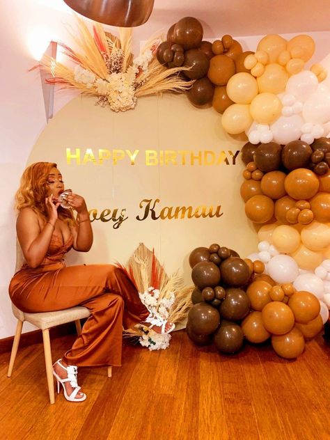 Shades Of Melanin Birthday Party, Brown Brunch Decor, Melanin Themed Party Decor, Shades Of Orange Party Decor, Neutral Theme Birthday Party, Shades Of Brown Birthday Theme Outfits, Melanin Party Theme, Brown Birthday Theme Ideas, Autumn Birthday Theme For Women