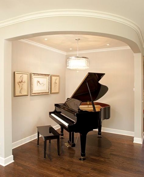 Piano Nook, Grand Piano Living Room, Piano Room Design, Grand Piano Room, Small Piano, Piano Room Decor, Baby Grand Piano, Piano Decor, Traditional Chic