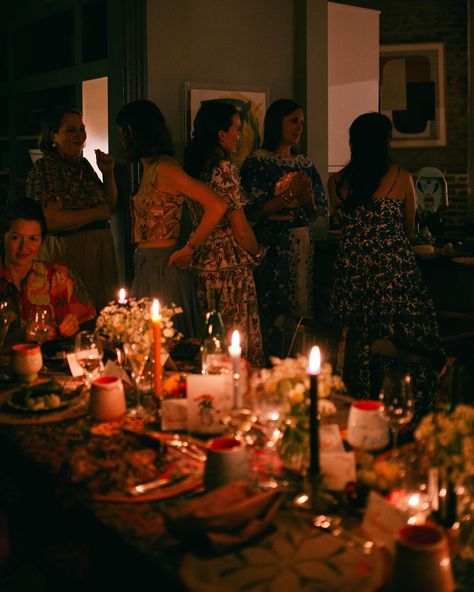 Hearts are full after a wonderful evening with wonderful women, and conversations as rich as the home-cooked meal... Charleston, you’re a gem. #dinnerparty #tablesetting #tablelinen #homecooked Small Intimate Dinner Party At Home, Dinner Party Film Photography, Cozy Dinner Aesthetic, Cozy Dinner Party Aesthetic, Dinner Party Aesthetic Table, Moody Dinner Party Aesthetic, Table Scapes Dinner Party, Dinner Parties Aesthetic, Home Cooked Meals Aesthetic