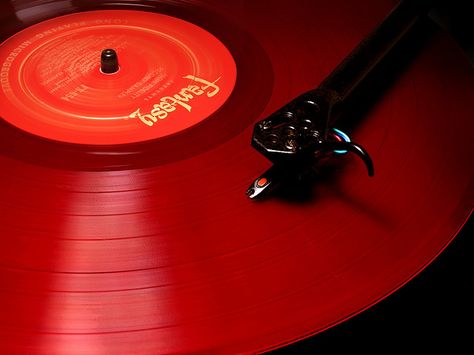 Red Record Player, Red Record, Neon Rouge, Audrey Horne, Red Aesthetic Grunge, I See Red, Color Aesthetic, Catty Noir, Simply Red