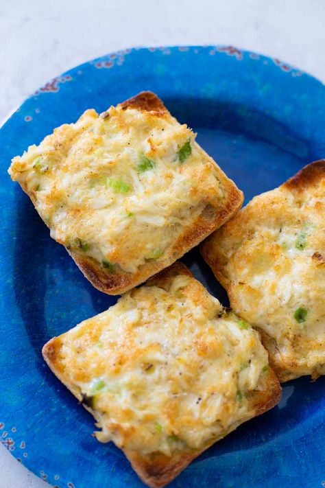 Crab Melts, Crab Melt, Crab Appetizer, Crab Sandwich, Seafood Dish Recipes, Crab Meat Recipes, Crab Dishes, Melt Recipe, Seafood Appetizers