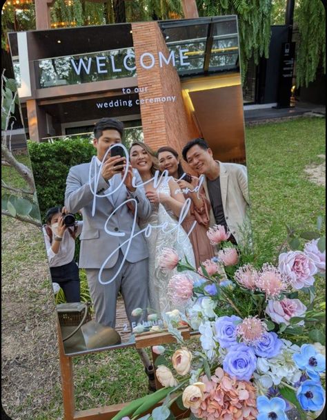 Picture Welcome Sign Wedding, Wedding Selfie Mirror Sign, Timeless Wedding With Color, Photo Mirror Wedding, Mirror Theme Decor, Mirror Wedding Timeline, Welcoming Sign For Wedding, Welcoming Mirror Wedding, Wedding Welcome Signage Mirror